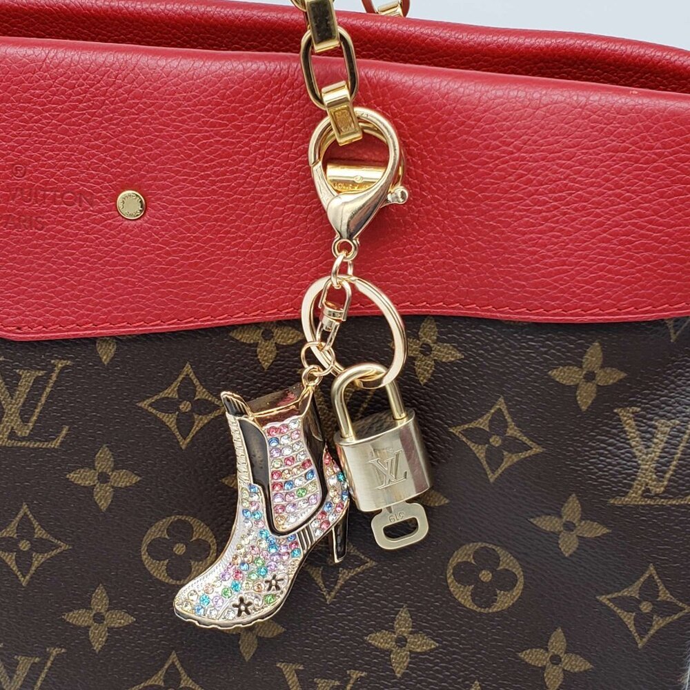 LV Gold Padlock & Key 🔒 Authentic Louis Vuitton Bag Unbranded Shoe Charm - Picture 7 of 8
